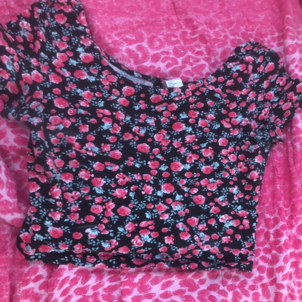 cropped flower shirt